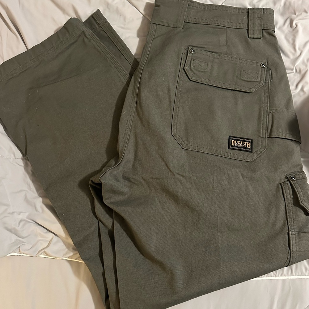Duluth Trading Co Men's Olive Cargo Pants
